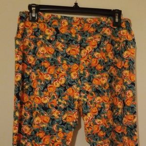 LuLaRoe Pants - ❤LuLaRoe TC Leggings orange roses LuLaRoe Pants - ❤LuLaRoe TC Leggings orange roses
